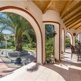 4 Bedroom Villa with Pool and Annex near Porec, Sleeps 8